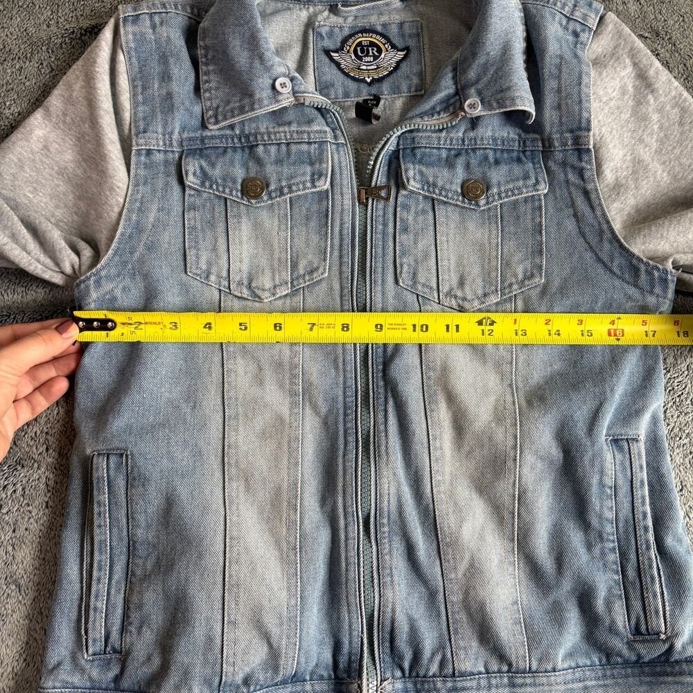 Urban Republic Kids Blue Denim Hybrid Hoodie Jacket Gray Moto Sleeves Size 14/16 - Picture 6 of 8